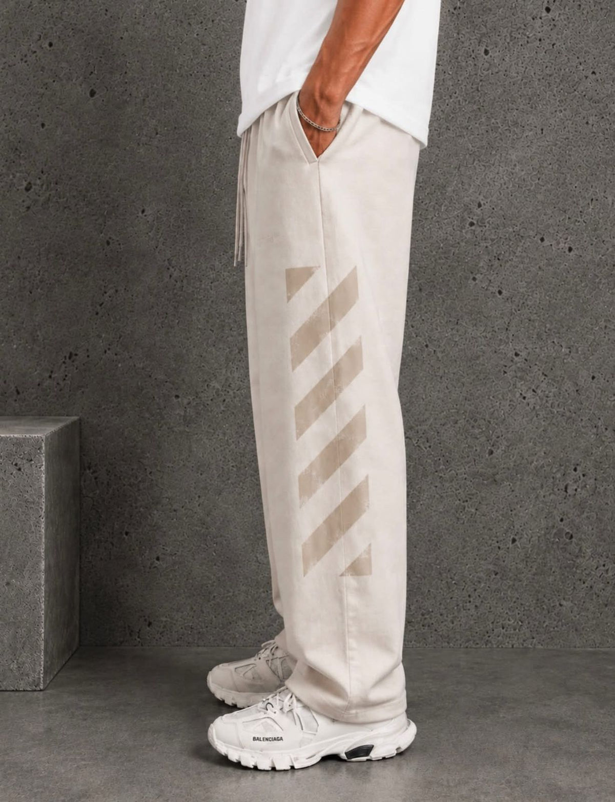 Off_white